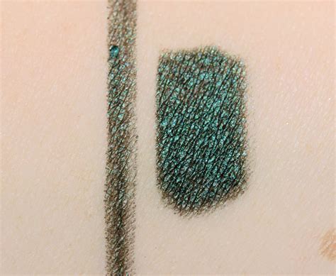 chanel jungle green eyeliner